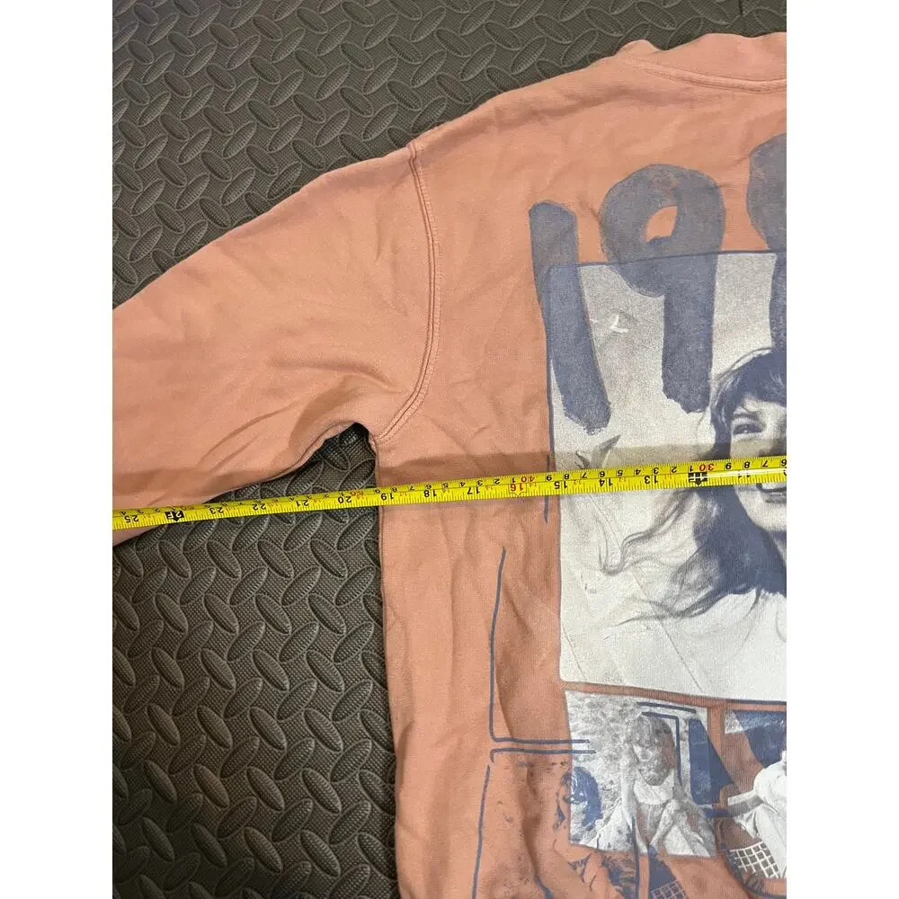 Taylor Swift 1989 (Taylor’s Version) Pink Crewneck size‎ xs Womens